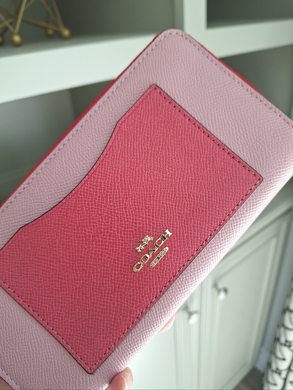 New COACH ACCORDION ZIP WALLET IN GEOMETRIC COLORBLOCK CROSSGRAIN LEATHER - Picture 2 of 7
